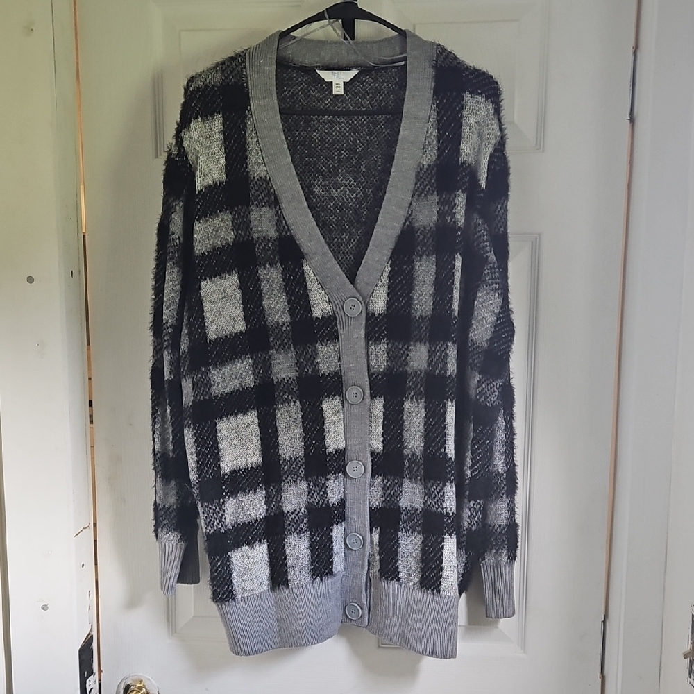 Black and Gray Plaid Cardigan